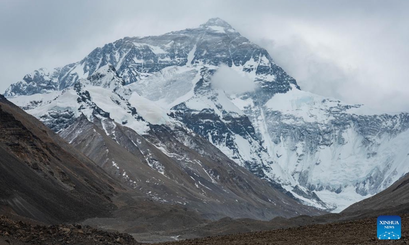 Photo taken on March 14, 2022 shows a view of Mount Qomolangma seen from the Mount Qomolangma base camp in southwest China's Tibet Autonomous Region.(Photo: Xinhua)