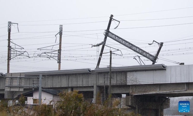 Photo taken on March 18, 2022 shows an inclined utility pole after an earthquake in Shiroishi City of Miyagi Prefecture, JapanPhoto:Xinhua