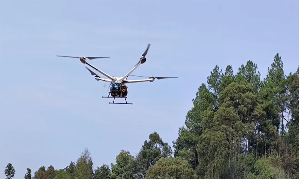 An AR-20 variable pitch multi-rotor drone equipped with a hydrogen battery conducts a test flight on March 13, 2022 at an undisclosed location. Photo: WeChat account of AVIC China Helicopter Research and Development Institute