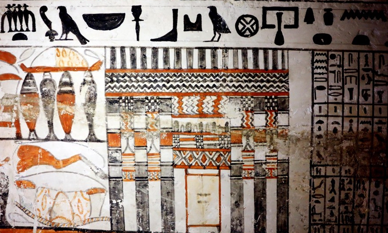 The mural painting in an ancient tomb uncovered in the Saqqara archaeological sites southwest of Cairo, Egypt, on March 19, 2022.Photo:Xinhua