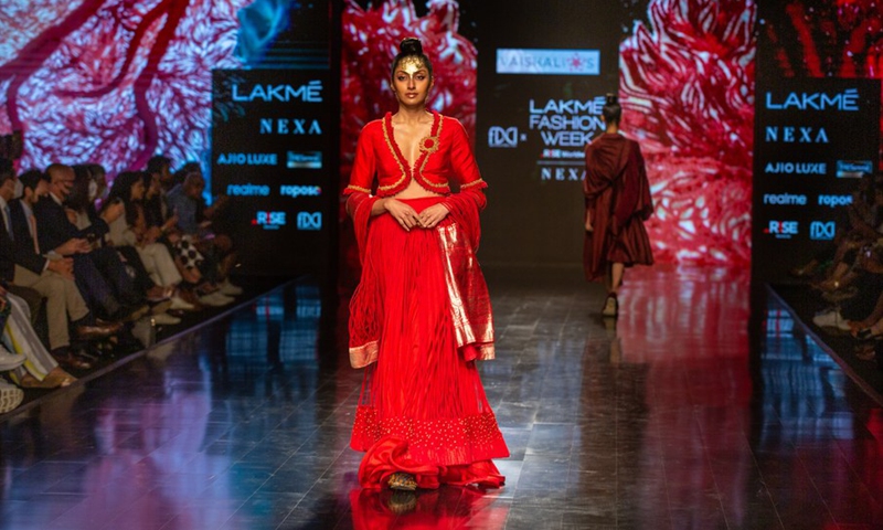 Models display creations by Indian designer Vaishali S during the FDCI X Lakme Fashion Week in New Delhi, March 24, 2022. (Photo: Xinhua)