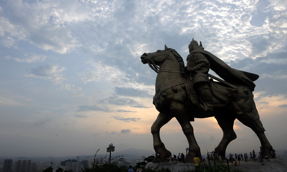 A statue of Zheng Chenggong in Quanzhou, East China's Fujian Province Photo: VCG