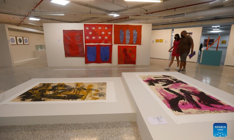 People visit an exhibition featuring Chinese and Brazilian Art, at the museum of art of Brasilia, in Brasilia, Brazil, on March 26, 2022.Photo:Xinhua