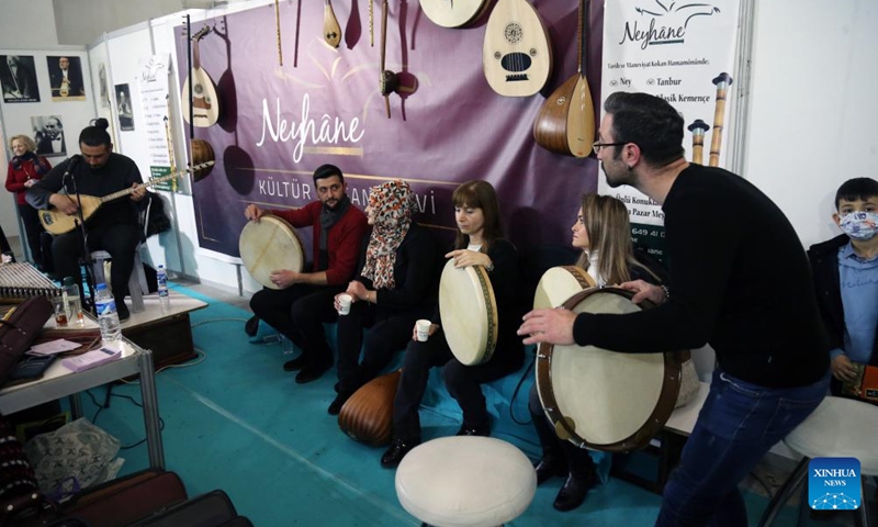 Artists perform at a concert during the World Theater Day celebrations in Ankara, Turkey, on March 27, 2022.Photo:Xinhua