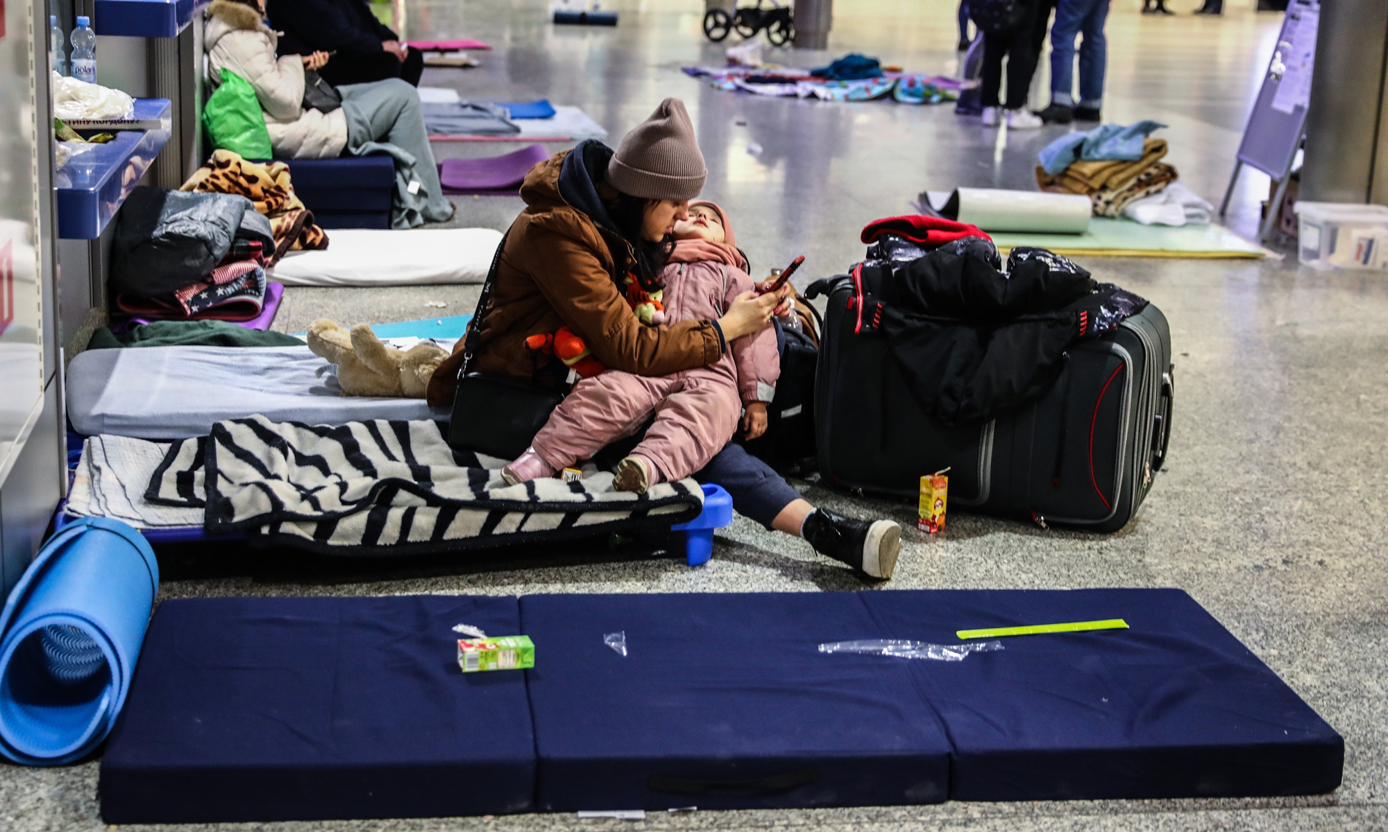 NATO's actions belie its words in accepting Ukrainian refugees, causing more chaos and humanitarian disasters - Vimarsana News