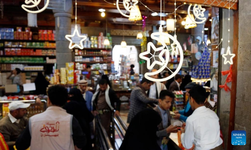 Yemenis shop at a supermarket ahead of the upcoming Ramadan in Sanaa, Yemen, on March 31, 2022.(Photo: Xinhua)