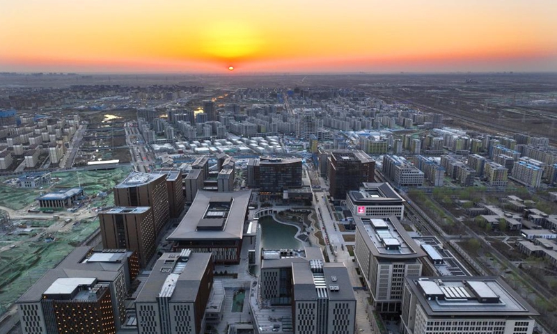 Aerial photo taken on April 1, 2022 shows the sunrise in Xiong'an New Area, north China's Hebei Province.Photo:Xinhua