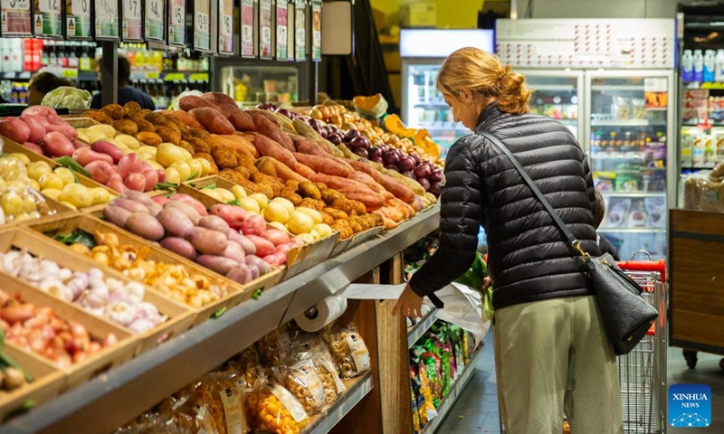 People shop at a supermarket in Sydney, Australia, on April 7, 2022.Photo:Xinhua