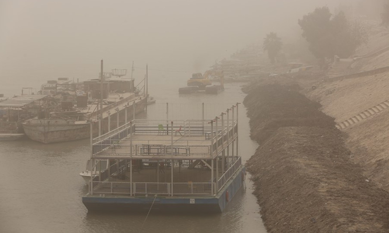 A strong dust storm hits Baghdad, Iraq, April 12, 2022.(Photo: Xinhua)