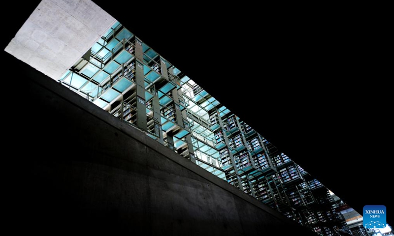 Photo taken on April 18, 2022 shows an interior view of the Vasconcelos Library in Mexico City, Mexico. The Vasconcelos Library, which opened in 2006, is one of the largest of its kind in Mexico. It is named after the Mexican politician Jose Vasconcelos. (Xinhua/Xin Yuewei)
