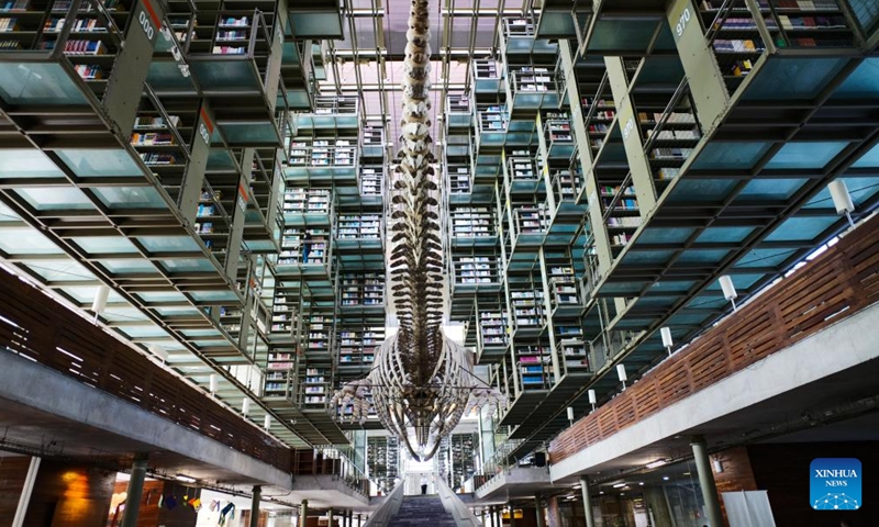 Photo taken on April 18, 2022 shows a grey whale skeleton installed in the Vasconcelos Library in Mexico City, Mexico. The Vasconcelos Library, which opened in 2006, is one of the largest of its kind in Mexico. It is named after the Mexican politician Jose Vasconcelos. (Xinhua/Xin Yuewei)