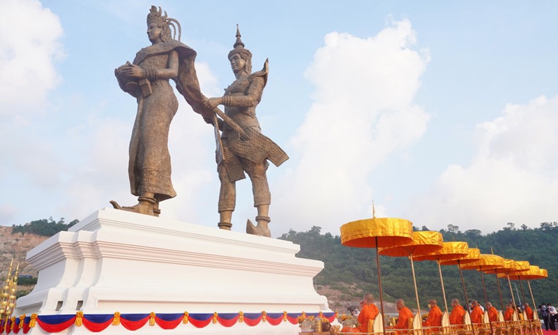 Monks attend the inauguration ceremony of the couple-statue of Preah Thong and Neang Neak in the southwestern coastal province of Preah Sihanouk, Cambodia, April 16, 2022.Photo:Xinhua