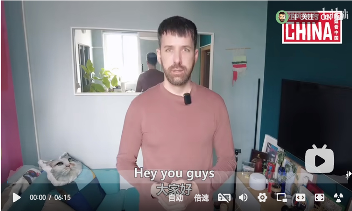 Andy Boreham films a short video on social media to explain his quarantine life and Shanghai's anti-COVID policies. Photo: Screenshot of Boreham's Bilibili account