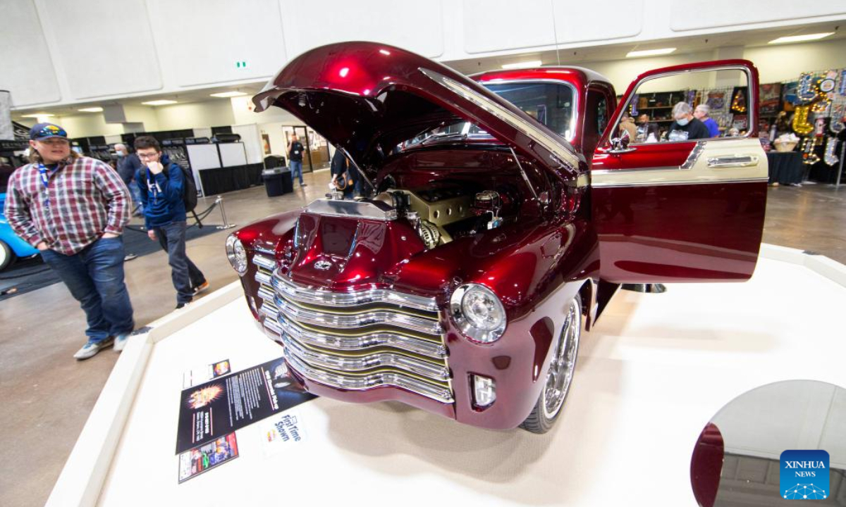 People view a custom Chevrolet Pick-up vehicle at the 2022 Toronto Motorama Custom Car & Motorsports Expo in Mississauga, the Greater Toronto Area, Canada, April 29, 2022. Photo:Xinhua