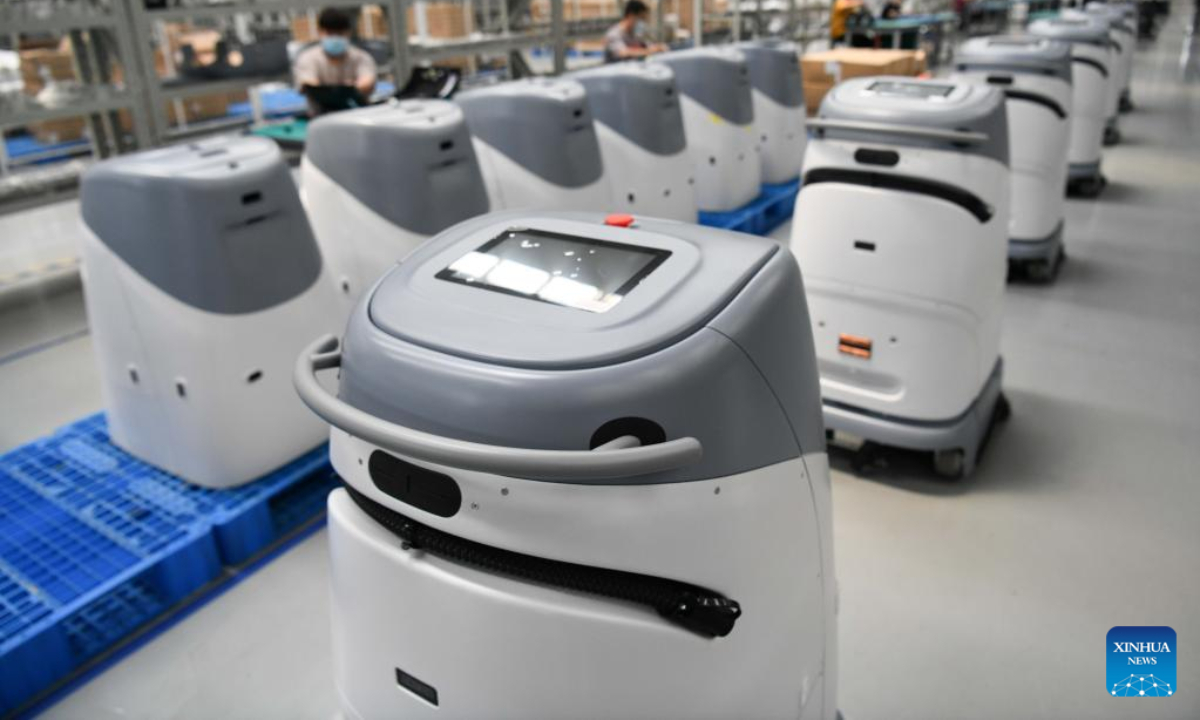 Photo taken on April 27, 2022 shows unmanned floor-cleaning devices at a tech company in Hefei, east China's Anhui Province.Photo:Xinhua