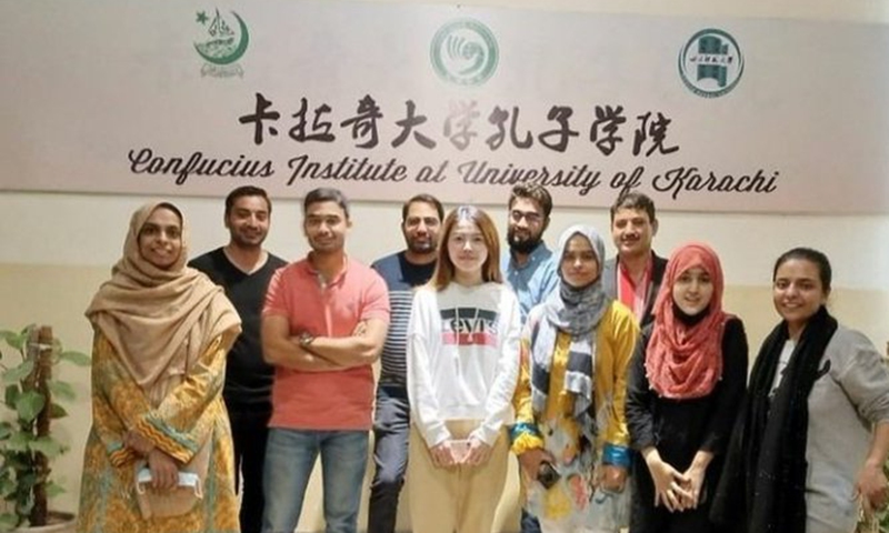 Chen Sai with her students Photo: Courtesy to Chen's students