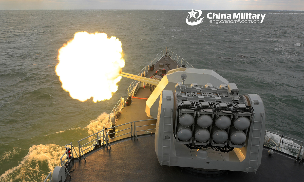 The guided-missile frigate Xiaogan (Hull 615) attached to a frigate flotilla with the navy under the PLA Eastern Theater Command fires its main gun at mock sea targets during a maritime live-fire training exercise on April 19, 2022. Photo:China Military