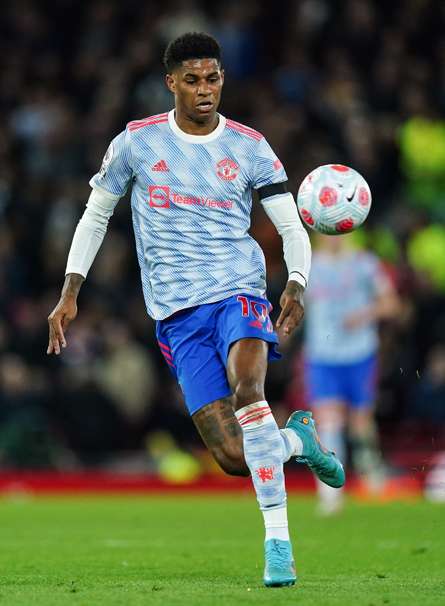 Manchester United's Marcus Rashford chases the ball during the Premier League match against Liverpool at Anfield, Liverpool on April 19, 2022. Photo: VCG