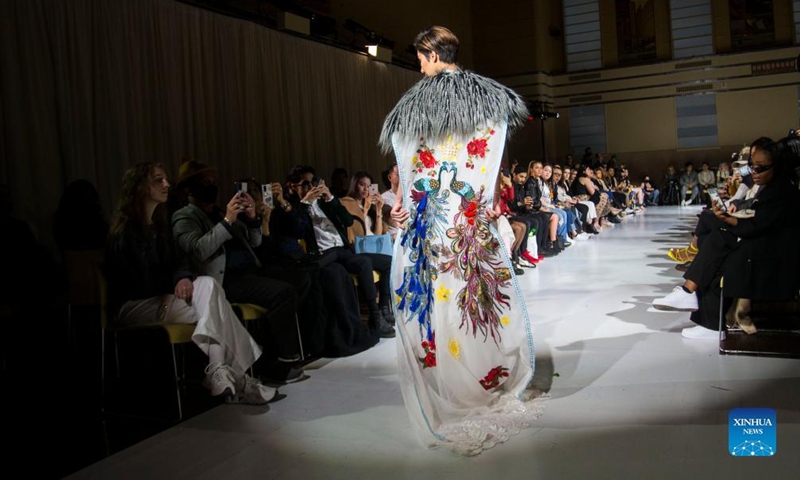 A model presents a creation of Kohmontreal By. Juan Iskandar during the Fashion Art Toronto in Toronto, Canada, on May 8, 2022.Photo:Xinhua