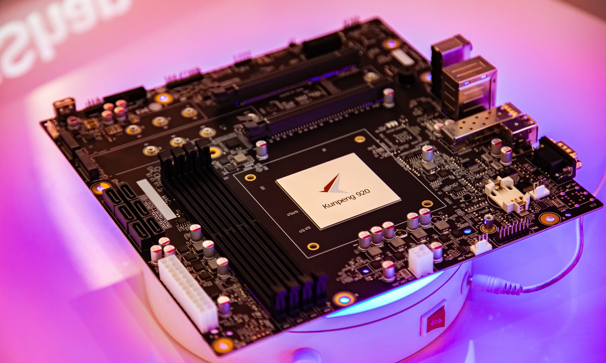Kunpeng 920 chip is showcased at Huawei's Kunpeng Ecosystem Base in Chengdu, Southwest China's Sichuan Province on January 10, 2022. Photo: VCG