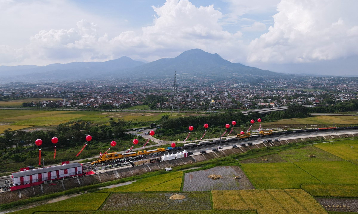 Photo taken on April 20, 2022 shows the track-laying construction site of Jakarta-Bandung High Speed Rail in Bandung, Indonesia. Photo: Xinhua