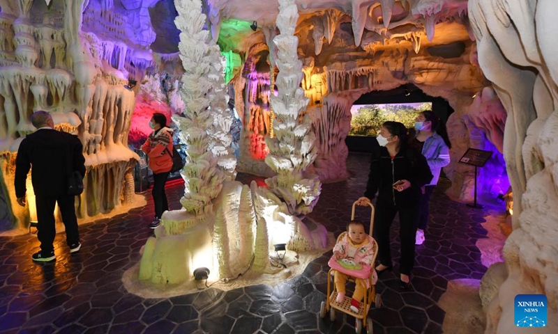 People visit the Geological Museum of Guizhou in Guiyang, southwest China's Guizhou Province, May 17, 2022. The International Museum Day, which falls on May 18, is being celebrated with a variety of online and offline activities across China.(Photo: Xinhua)