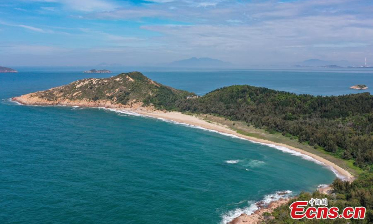 2022年5月18日，中国南方广东省惠州市惠东港海龟国家级自然保护区鸟瞰图。照片：中新社