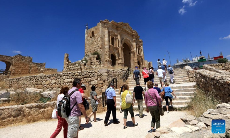 Tourists visit the Roman archeological site in Jerash, Jordan, on May 23, 2022.Photo:Xinhua