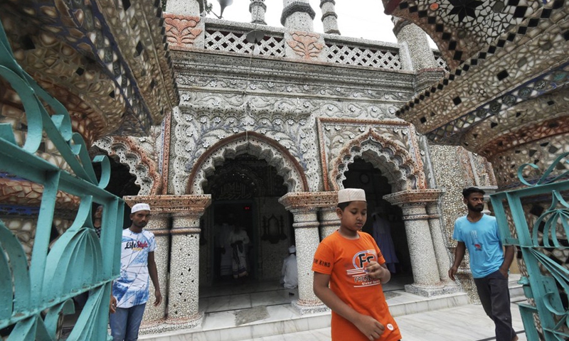 People visit Chini masjid in Nilphamari, Bangladesh on May 17, 2022.(Photo: Xinhua)