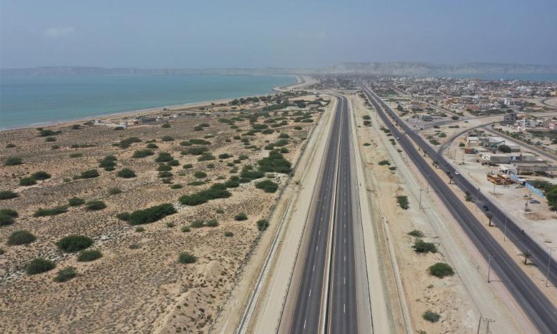 Aerial photo taken on June 3, 2022 shows a section of the China-aided Eastbay Expressway of Gwadar port in Gwadar of Pakistan's southwest Balochistan province. (Xinhua/Jiang Chao)