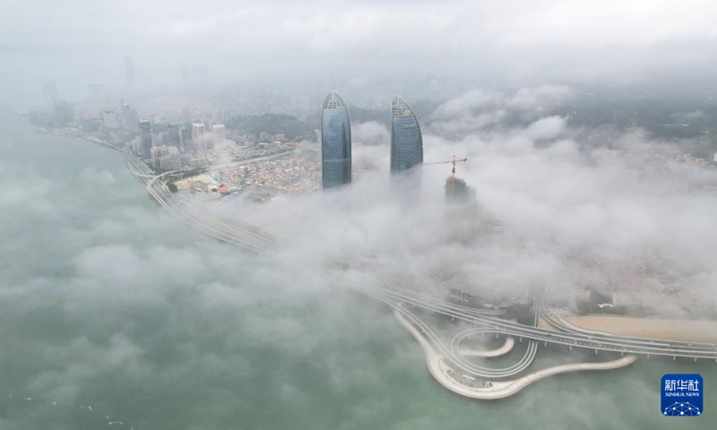 Aerial photo taken on May 26, 2022 shows the scenery of advection fog in Xiamen, southeast China's Fujian Province.(Photo: Xinhua)