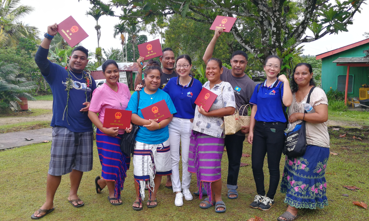 Training of coconut disease control technology held in the Federated States of Micronesia in 2018 Photo: Courtesy of the Chinese Academy of Tropical Agricultural Sciences