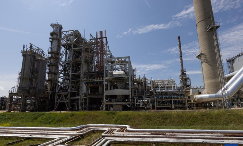 Photo taken on May 24, 2022 shows a general view of the Danube Refinery in Szazhalombatta, Hungary.Photo:Xinhua