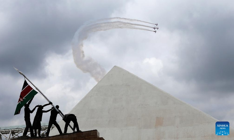 An aerobatic team performs during the Museum Air Show Festival in Nairobi, Kenya, on May 28, 2022.Photo:Xinhua