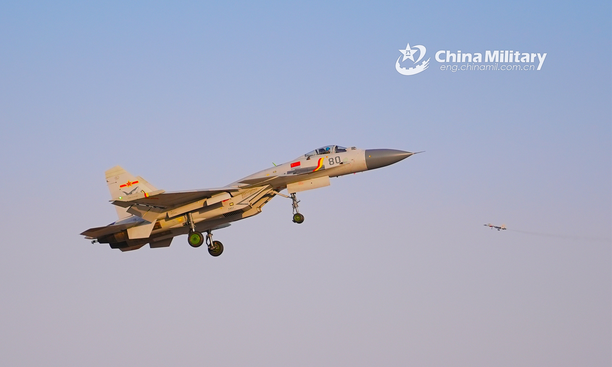 A fighter jet attached to a training base under the PLA Naval Aviation University takes off for multi-course flight training on April 22, 2021.Photo:eng.chinamil.com.cn