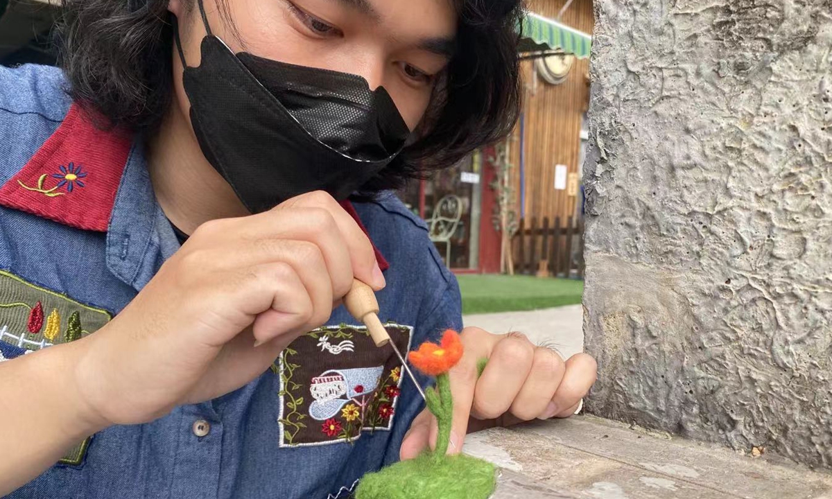 Artist Luo Shengtian Photo:Courtesy of Luo 