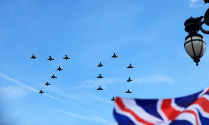 British Royal Air Force aircrafts create the number of 70 in the sky over Buckingham Palace during the celebration of Britain's Queen Elizabeth II's Platinum Jubilee, in London, Britain, on June 2, 2022.Photo:Xinhua