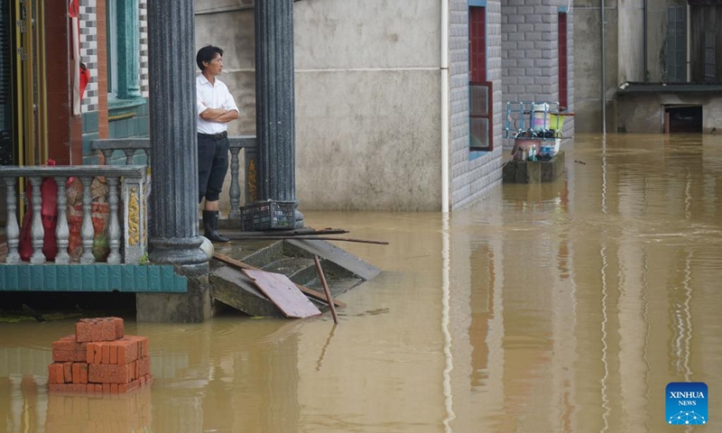 Photo taken on June 20, 2022 shows a flooded street in Leping, east China's Jiangxi Province. East China's Jiangxi Province on Monday issued a red alert for floods, as local hydrological stations registered water in local rivers at warning levels. The heavy rain that lashed Jiangxi has brought the first floods this year in Changjiang River and Xiuhe River in the province, according to the provincial hydrological monitoring center.(Photo: Xinhua)