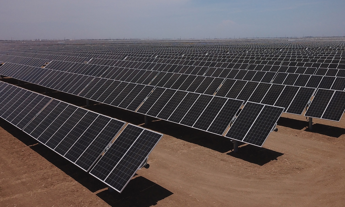 A solar panel range is seen in what was once a field used for agriculture, in California's drought-stricken Central Valley near Huron, California on July 23, 2021. Photo: AFP