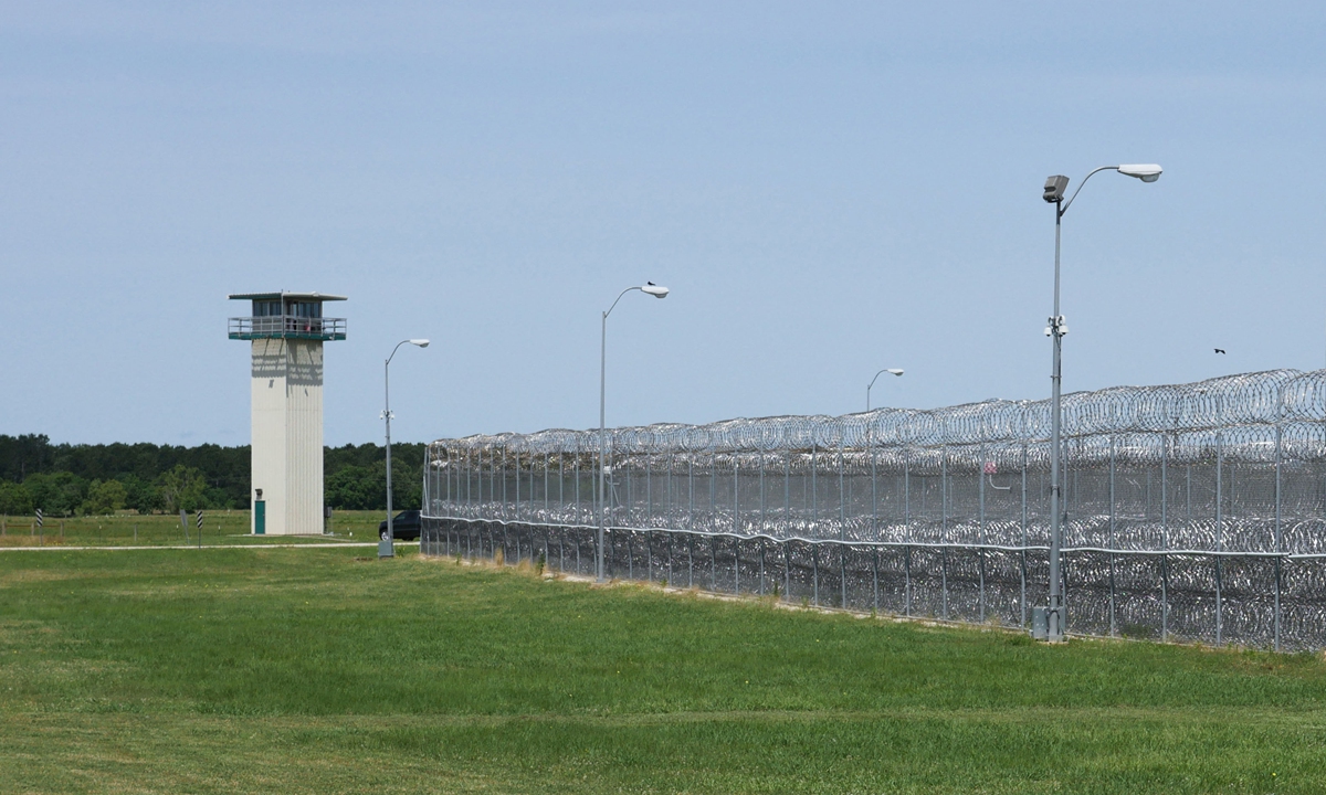 An exterior view shows Allan B. Polunsky prison and the wing of the building which houses Texas' death row for male convicts in Livingston, Texas, on May 25, 2022. Photo: AFP