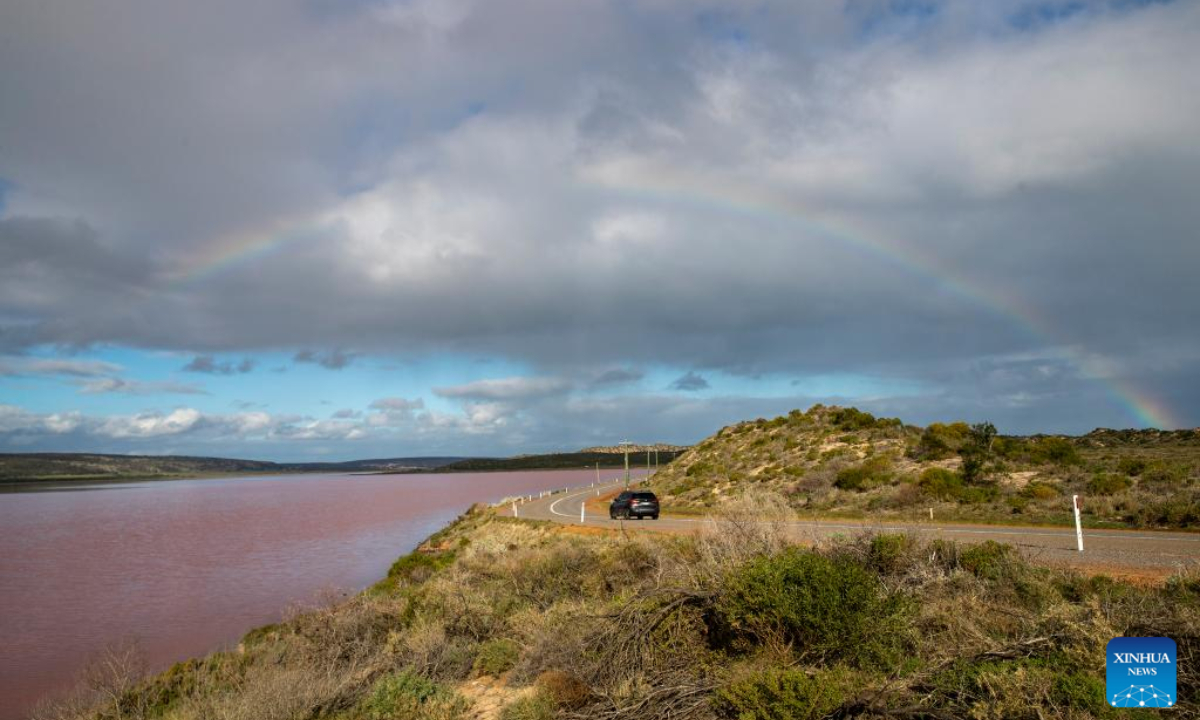 Photo taken on June 13, 2022 shows a rainbow over Hutt Lagoon in Western Australia, Australia. Photo:Xinhua