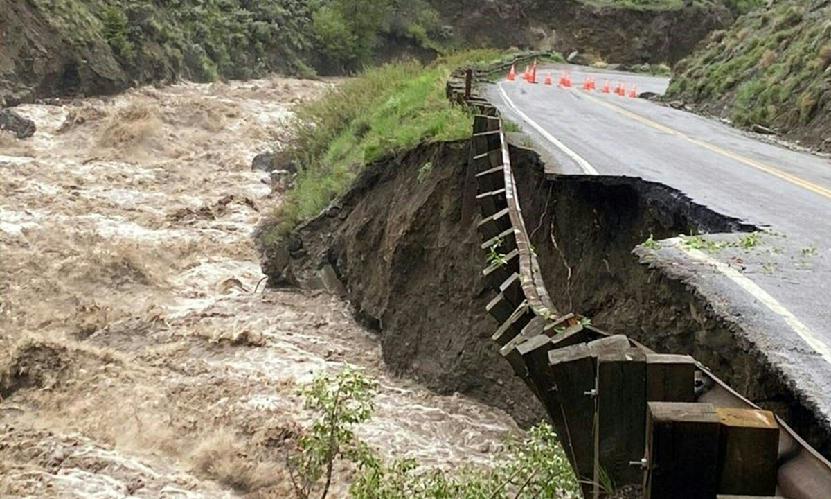 A handout picture released on June 13, 2022 by National Park Service shows roads in northern portion of Yellowstone National Park closed temporarily due to heavy flooding, rockslides and extremely hazardous conditions. Photo: AFP