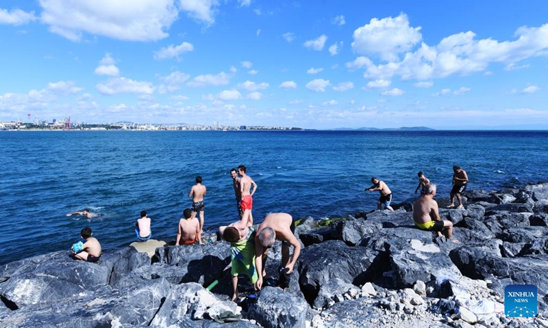People come to swim in the Bosphorus Strait in Istanbul, Turkey on June 18, 2022.Photo:Xinhua