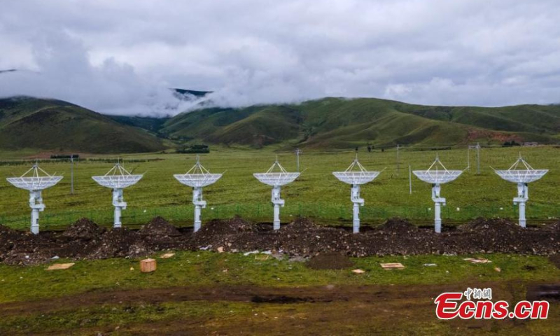 Photo shows the parabolic antennas in Daocheng county, Ganzi Ganzi Tibetan Autonomous Prefecture, southwest China's Sichuan Province, June 29, 2022. (Photo: China News Service/Liu Zhongyan)