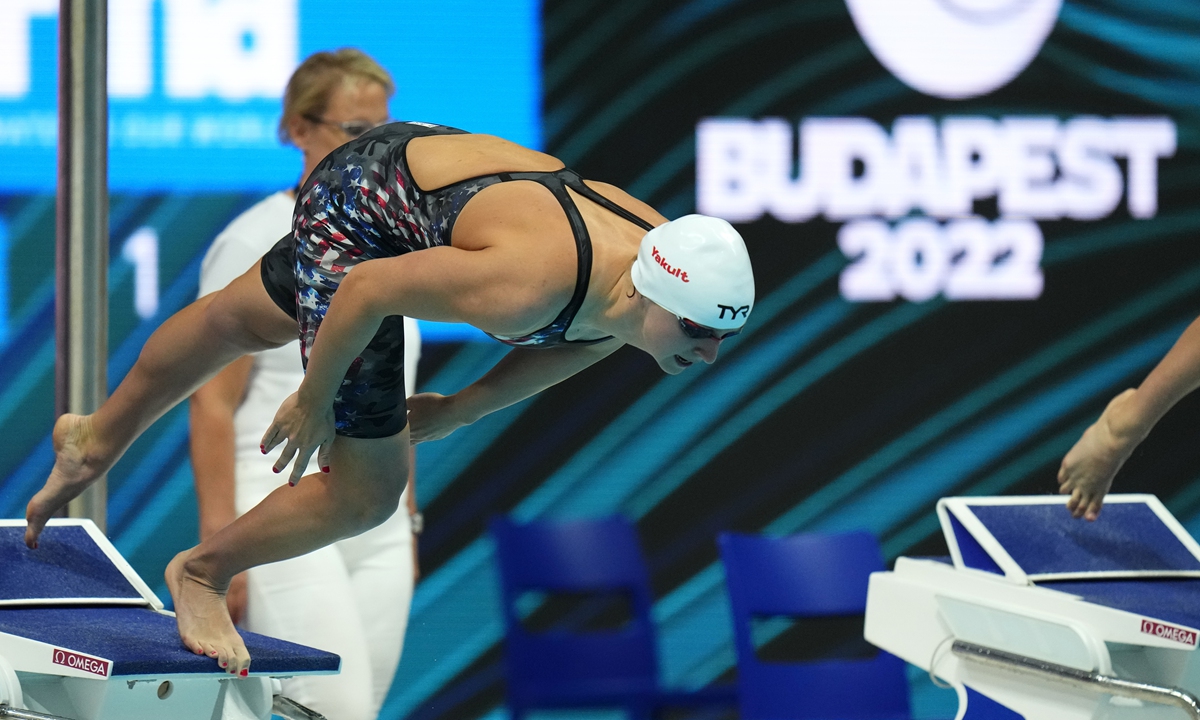 Katie Ledecky competes during her women's 400 meters freestyle heat in Budapest, Hungary, on June 18, 2022. Photo: VCG