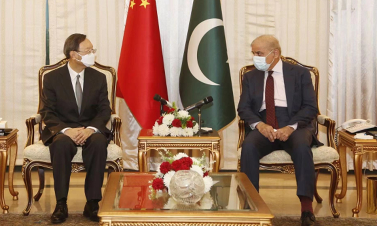 Top Chinese diplomat Yang Jiechi meets with Pakistani Prime Minister Shehbaz Sharif in Islamabad on Wednesday. Photo: Ministry of Foreign Affairs 