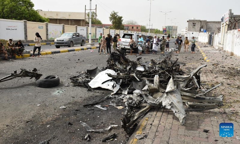 Photo taken on June 29, 2022 shows the car bomb explosion site where a motorcade of a Yemeni high-ranking security official was struck in Yemen's southern port city of Aden. The car bomb blast hit the convoy of General Saleh Al-Sayd, commander of the Security forces in the neighboring southern province of Lahj when his motorcade was passing through a main street near Aden's airport, the local government source said on condition of anonymity.(Photo: Xinhua)