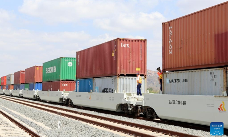 Photo taken on Oct. 2, 2018 shows a double-decker container train of the Mombasa-Nairobi Standard Gauge Railway (SGR) in Kenya. According to data from Afristar, the Mombasa-Nairobi Standard Gauge Railway (SGR) has transported more than 1.7 million TEUs of containers in the last five years. In addition, the Mombasa-Nairobi SGR runs 16 freight trains daily. (Photo: Xinhua)