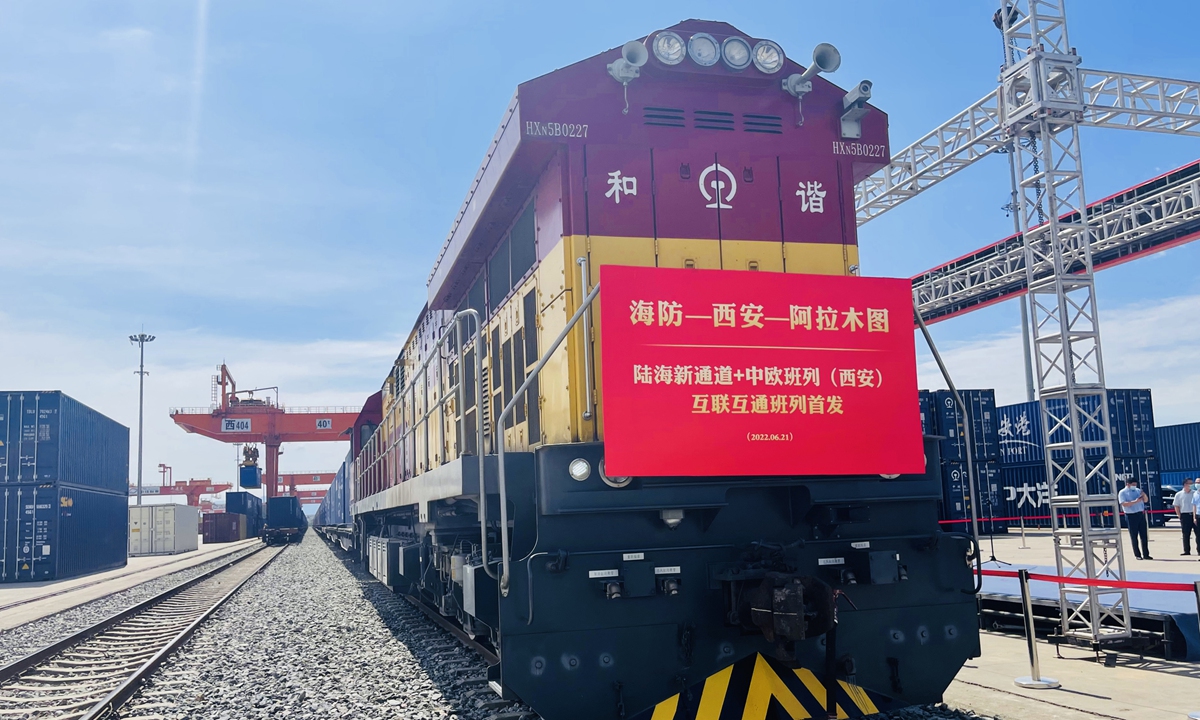 The China-Europe train heads to Kazakhstan Photo:cnsphoto