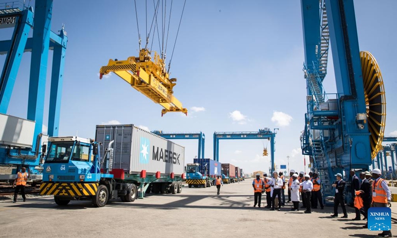 Photo taken on Dec. 16, 2017 shows the inland container depot in Nairobi, Kenya. According to data from Afristar, the Mombasa-Nairobi Standard Gauge Railway (SGR) has transported more than 1.7 million TEUs of containers in the last five years. In addition, the Mombasa-Nairobi SGR runs 16 freight trains daily.(Photo: Xinhua)